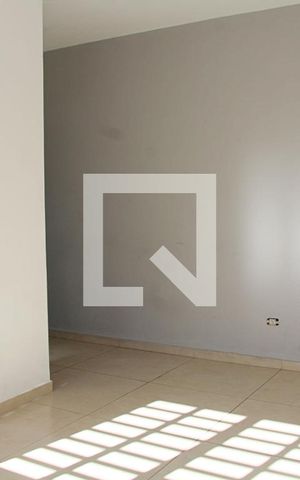 Casa para alugar com 80m², 2 quartos e 2 vagasSala