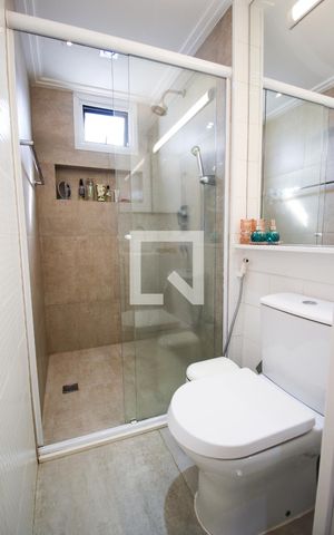 Apartamento à venda com 33m², 1 quarto e 1 vaga Apartamento à venda com 33m², 1 quarto e 1 vagaBanheiro