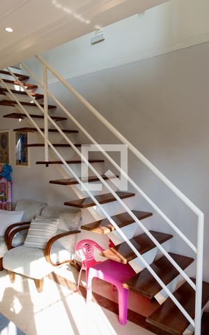 Casa à venda com 166m², 3 quartos e 3 vagassala