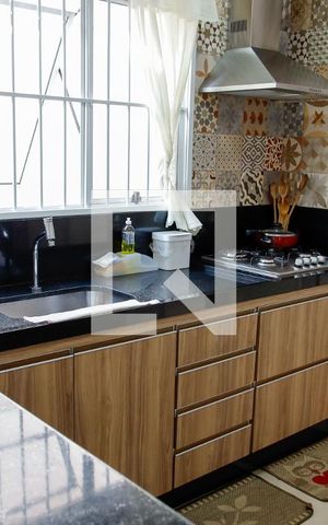 Casa à venda com 166m², 3 quartos e 3 vagasCozinha