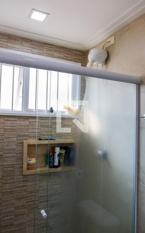 Casa à venda com 166m², 3 quartos e 3 vagasBanheiro da Suíte 3
