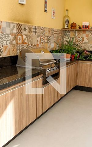 Casa à venda com 166m², 3 quartos e 3 vagasÁrea comum - Churrasqueira
