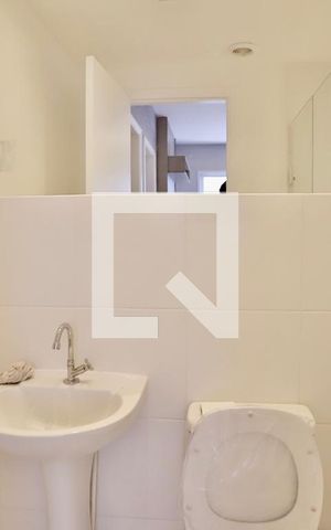 Apartamento à venda com 37m², 2 quartos e sem vaga Apartamento à venda com 37m², 2 quartos e sem vagaBanheiro