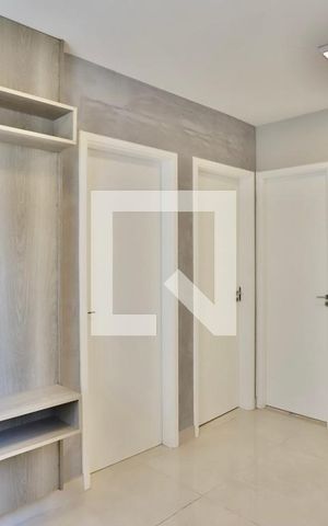 Apartamento à venda com 37m², 2 quartos e sem vaga Apartamento à venda com 37m², 2 quartos e sem vagaSala