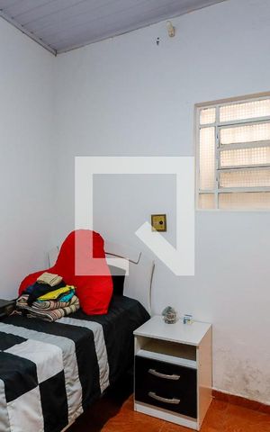 Casa à venda com 160m², 4 quartos e 2 vagasSuíte
