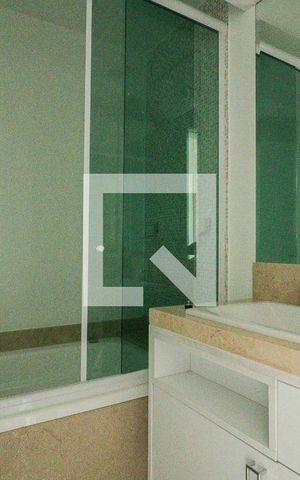 Apartamento à venda com 450m², 4 quartos e 5 vagasBanheiro 1 da Suíte 3