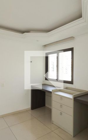 Apartamento à venda com 450m², 4 quartos e 5 vagasEscritório