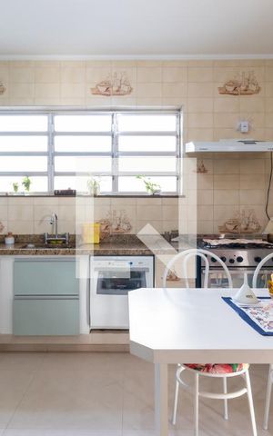 Casa à venda com 222m², 3 quartos e 2 vagasCozinha