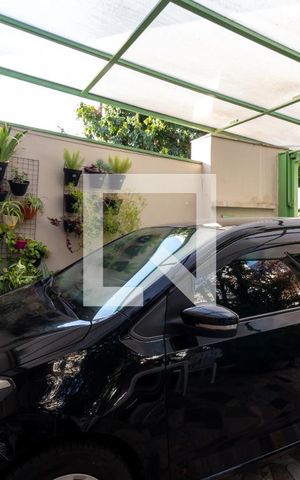 Casa à venda com 222m², 3 quartos e 2 vagas 1Garagem