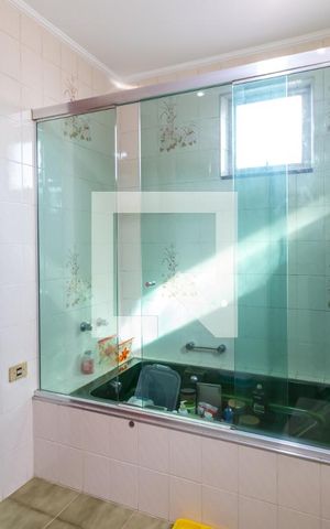 Casa à venda com 222m², 3 quartos e 2 vagasBanheiro da Suíte 2