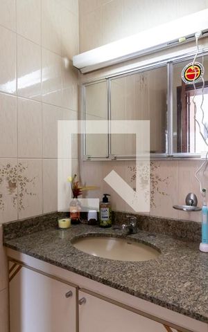 Casa à venda com 222m², 3 quartos e 2 vagasBanheiro da Suíte 1
