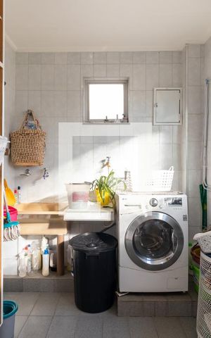Casa à venda com 222m², 3 quartos e 2 vagasÁrea de Serviço