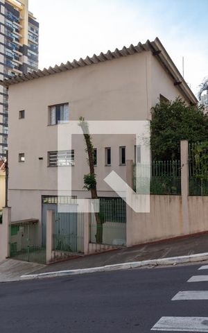 Casa à venda com 222m², 3 quartos e 2 vagasFachada Diagonal