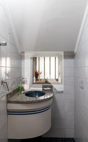 Casa à venda com 222m², 3 quartos e 2 vagasLavabo