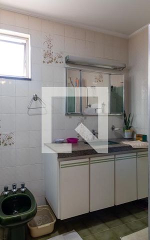 Casa à venda com 222m², 3 quartos e 2 vagasBanheiro da Suíte 2
