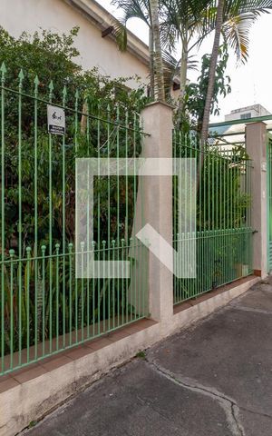 Casa à venda com 222m², 3 quartos e 2 vagasFachada Frontal