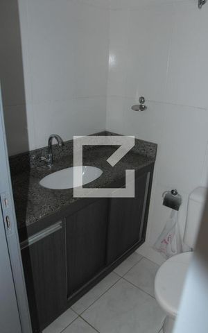 Apartamento para alugar com 80m², 2 quartos e 2 vagasBanheiro