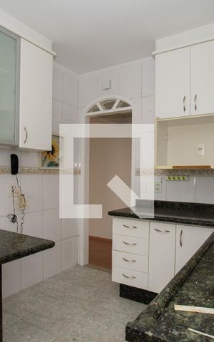 Apartamento à venda com 85m², 2 quartos e 2 vagas Apartamento à venda com 85m², 2 quartos e 2 vagasCozinha