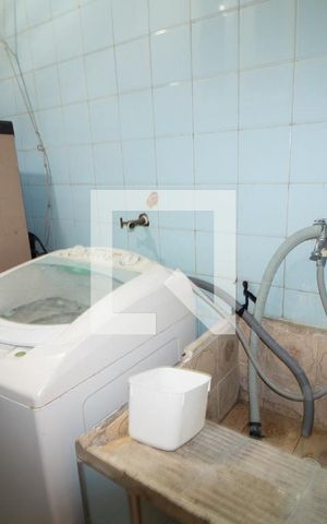 Casa à venda com 100m², 4 quartos e 1 vaga Casa à venda com 100m², 4 quartos e 1 vagaÁrea de Serviço