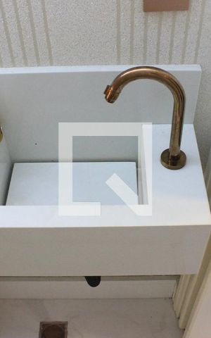 Casa à venda com 200m², 3 quartos e 2 vagasLavabo