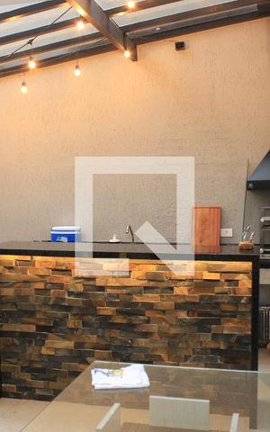 Casa à venda com 200m², 3 quartos e 2 vagasEspaço Gourmet/Churrasqueira