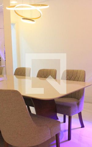 Casa à venda com 200m², 3 quartos e 2 vagasSala