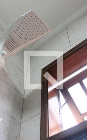 Casa à venda com 200m², 3 quartos e 2 vagasBanheiro da Suíte