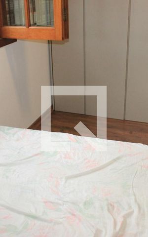 Casa à venda com 200m², 3 quartos e 2 vagasSuíte