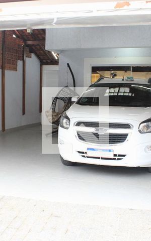 Casa à venda com 200m², 3 quartos e 2 vagasGaragem