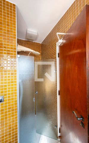 Casa à venda com 140m², 3 quartos e 2 vagas Casa à venda com 140m², 3 quartos e 2 vagasBanheiro Social 2