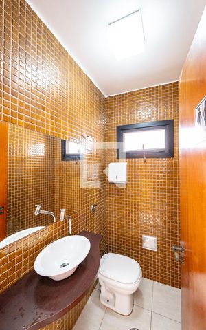 Casa à venda com 140m², 3 quartos e 2 vagas Casa à venda com 140m², 3 quartos e 2 vagasLavabo