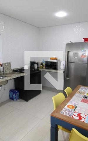 Casa à venda com 230m², 4 quartos e 3 vagasCozinha