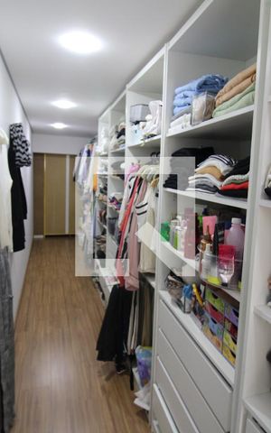 Casa à venda com 230m², 4 quartos e 3 vagasBanheiro 2