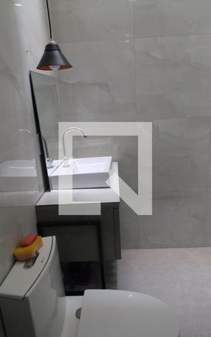 Casa à venda com 230m², 4 quartos e 3 vagasBanheiro 1
