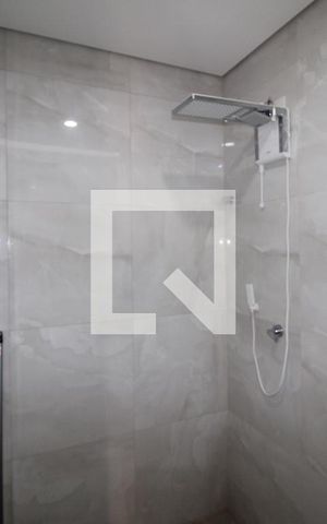 Casa à venda com 230m², 4 quartos e 3 vagasBanheiro 1
