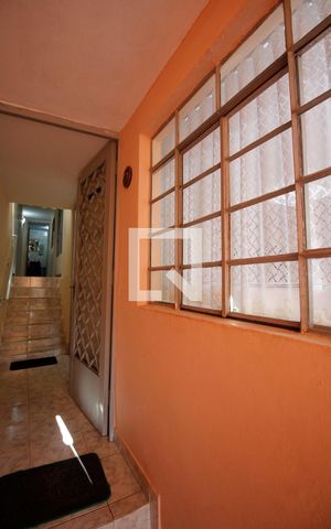Casa à venda com 193m², 5 quartos e 2 vagas Casa à venda com 193m², 5 quartos e 2 vagasCasa 3 - Entrada