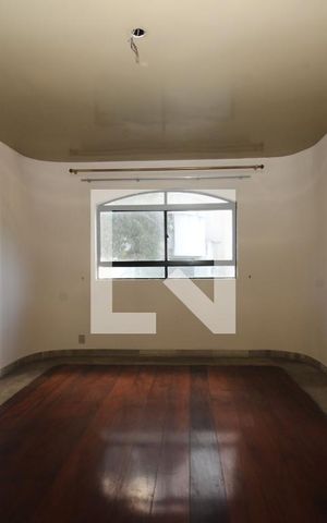 Apartamento à venda com 355m², 4 quartos e 3 vagasSala