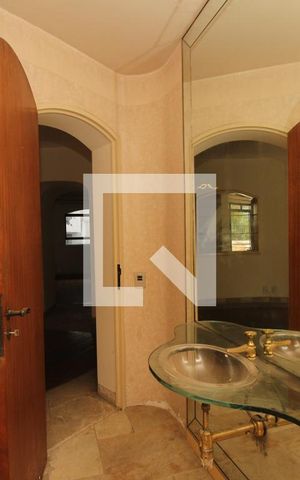 Apartamento à venda com 355m², 4 quartos e 3 vagasLavabo