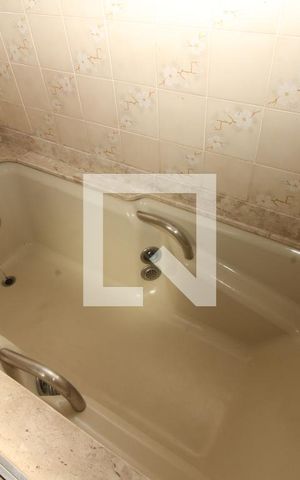 Apartamento à venda com 355m², 4 quartos e 3 vagasBanheiro 1