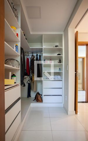 Casa à venda com 180m², 3 quartos e 4 vagas Casa à venda com 180m², 3 quartos e 4 vagasCloset da suíte 1