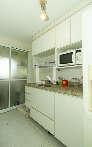 Apartamento para alugar com 70m², 2 quartos e 1 vaga Apartamento para alugar com 70m², 2 quartos e 1 vagaCozinha