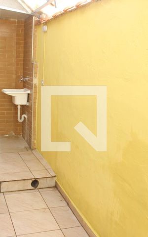 Casa para alugar com 60m², 1 quarto e 1 vagaÁrea de Serviço