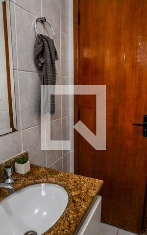 Apartamento à venda com 75m², 2 quartos e 2 vagasBanheiro Social