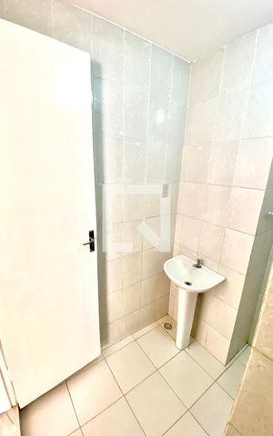 Casa à venda com 425m², 2 quartos e 3 vagas Casa à venda com 425m², 2 quartos e 3 vagasBanheiro