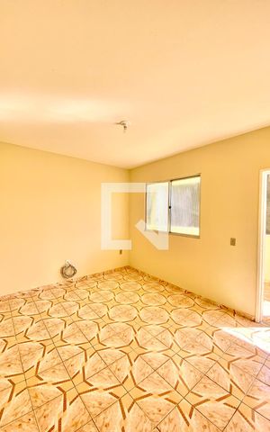 Casa à venda com 425m², 2 quartos e 3 vagas Casa à venda com 425m², 2 quartos e 3 vagasSala
