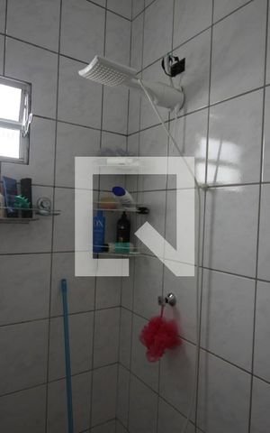Casa à venda com 200m², 2 quartos e 2 vagasBanheiro 2