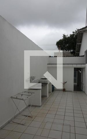 Casa à venda com 200m², 2 quartos e 2 vagasQuintal