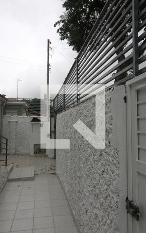 Casa à venda com 200m², 2 quartos e 2 vagasFachada