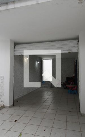 Casa à venda com 200m², 2 quartos e 2 vagasGaragem