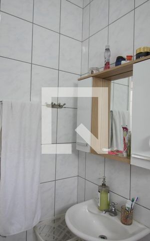 Casa à venda com 200m², 2 quartos e 2 vagasBanheiro 2